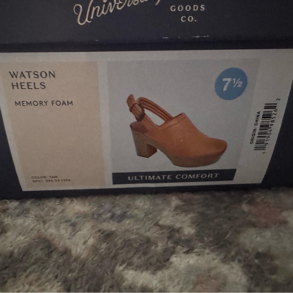 Universal Thread Watson Heels - Picture 5 of 7